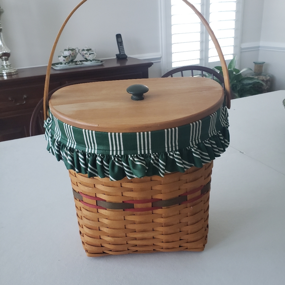 Longaberger 1998 Holiday Hostess Winter Wishes Basket Combo: Lid Liner Protector - Picture 1 of 6